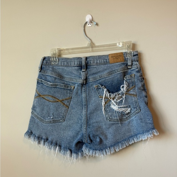 Abercrombie & Fitch Light Blue Frayed Jean Shorts size 2 - Picture 3 of 5